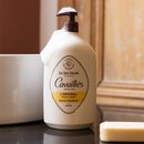 Un moment de BIEN-ÊTRE grâce à sa mousse onctueuse et son parfum iconique.